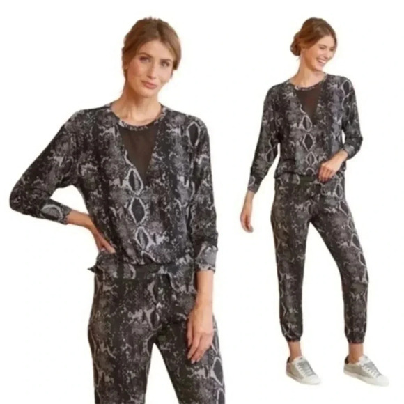 LNA Orion Python Sweatshirt Size Small - Picture 1 of 10